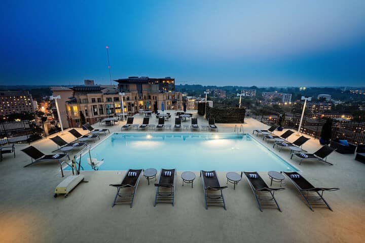 Pool 33 of 66